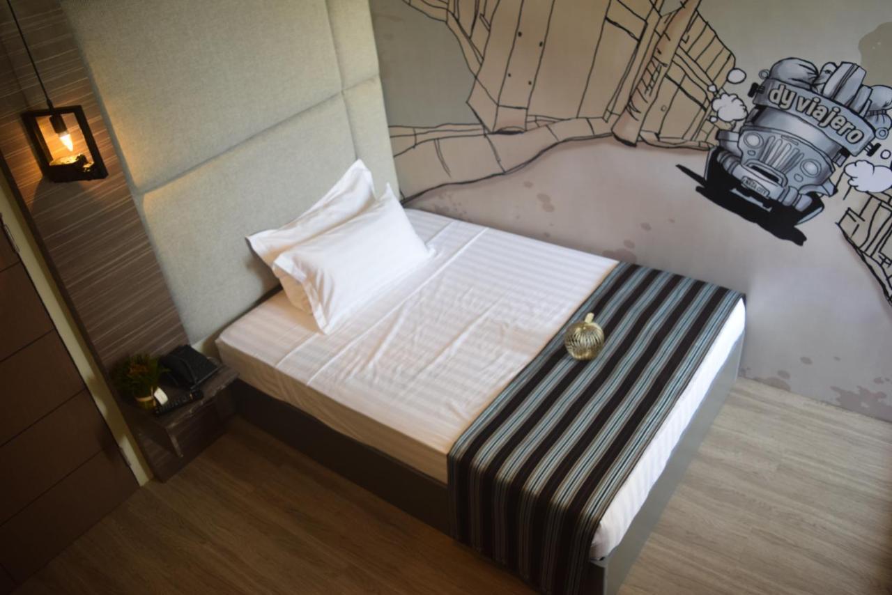 Dy Viajero Transient Hotel Naga  Exterior photo